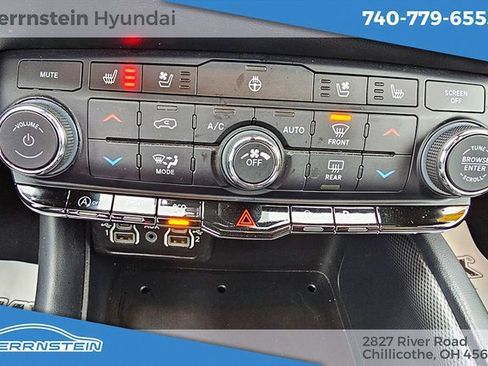 Used 2023 Dodge Durango GT image 9