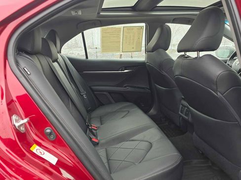 Certified 2018 Toyota Camry XLE image 15