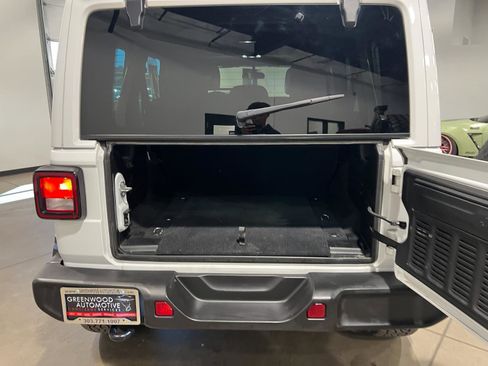 Used 2021 Jeep Wrangler Unlimited Sahara image 27