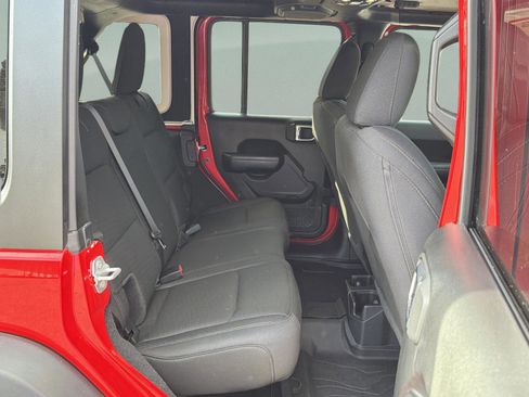 Used 2020 Jeep Wrangler Unlimited Sport image 27