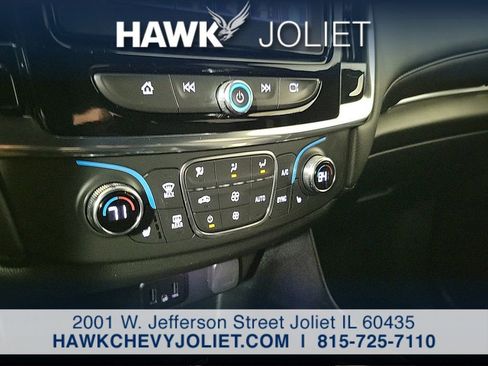Used 2023 Chevrolet Traverse LT FWD image 20
