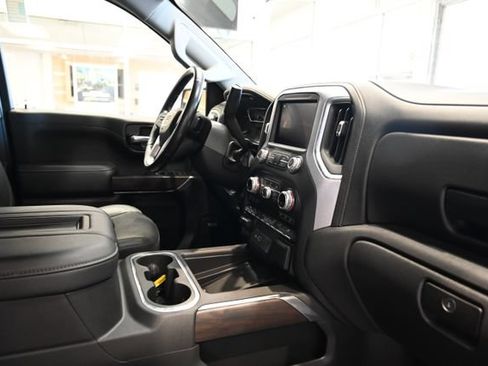 Used 2021 GMC Sierra 1500 SLT w/ SLT Premium Plus Package AWD/4WD image 16