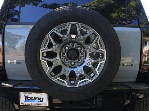 New 2025 GMC Hummer EV 2X image 8