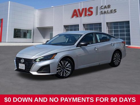Used 2025 Nissan Altima 2.5 SV FWD image 1