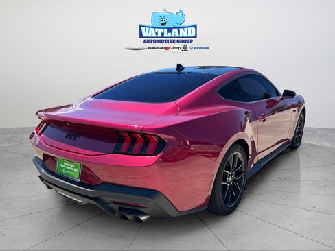 Used 2025 Ford Mustang GT Premium RWD image 5