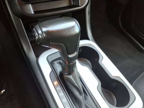 Used 2021 Chevrolet Colorado LT w/ LT Convenience Package image 17