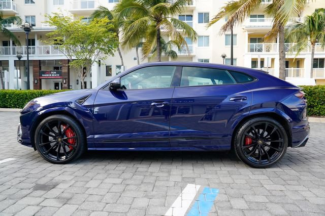 Used 2022 Lamborghini Urus AWD/4WD image 15