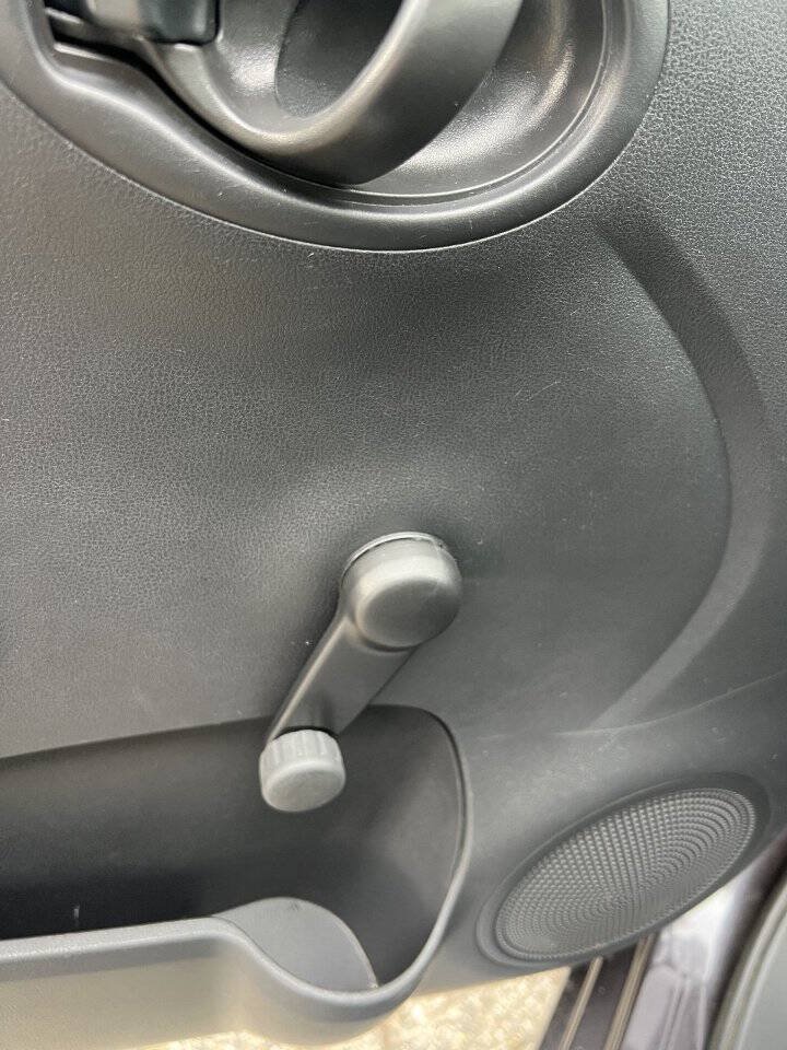 Used 2015 Nissan Versa S Plus FWD image 13