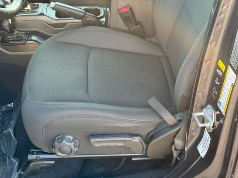 Used 2021 Jeep Wrangler Unlimited Sport image 18