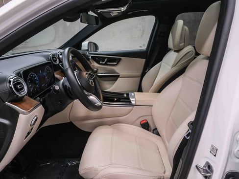 Used 2023 Mercedes-Benz GLC 300 4MATIC image 23