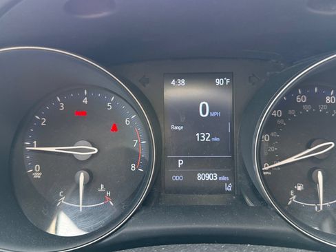 Used 2021 Toyota C-HR LE FWD image 5