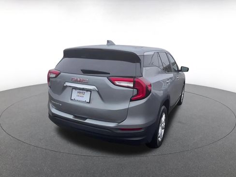 Used 2024 GMC Terrain SLE image 15