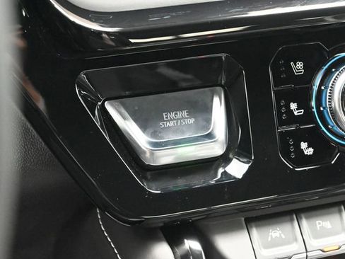 Used 2024 GMC Sierra 1500 AT4X image 20