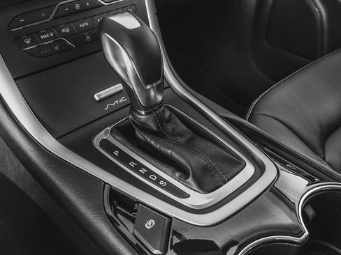 Used 2018 Ford Edge Titanium w/ Equipment Group 302A image 11