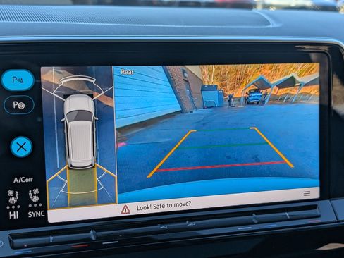 Used 2024 Volkswagen Atlas SEL Premium R-Line image 29