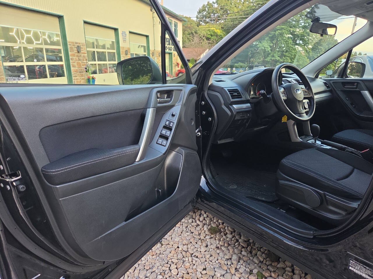 Used 2014 Subaru Forester 2.5i AWD/4WD image 13