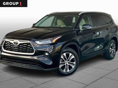 Used 2022 Toyota Highlander XLE
