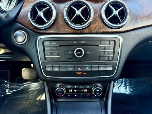 Used 2016 Mercedes-Benz GLA 250 4MATIC image 22