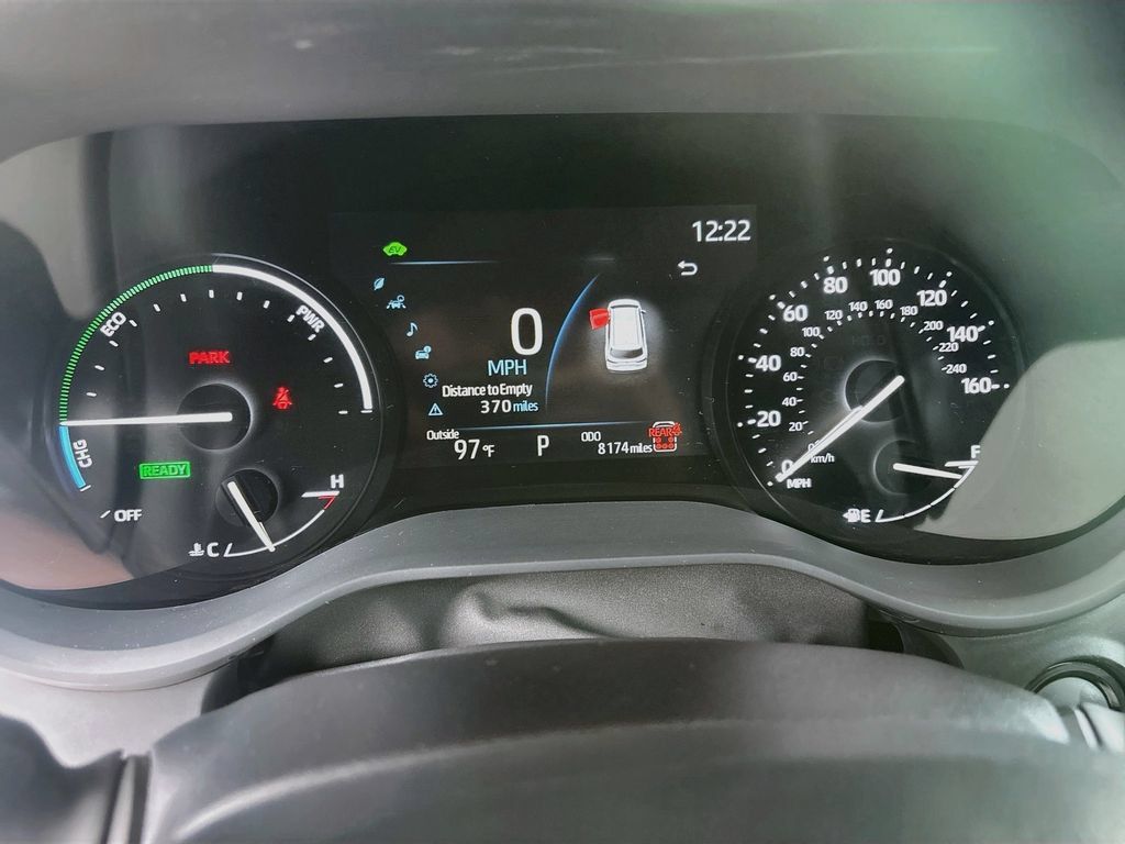 Certified 2026 Toyota Sienna XLE FWD image 33