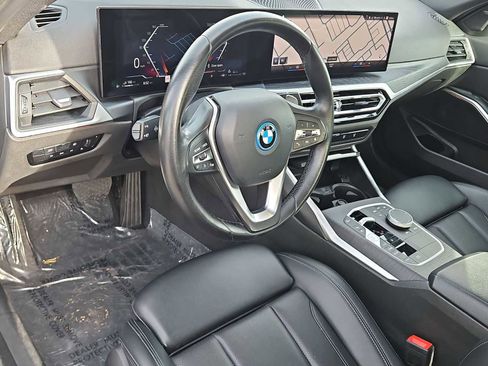 Used 2023 BMW 330e image 10