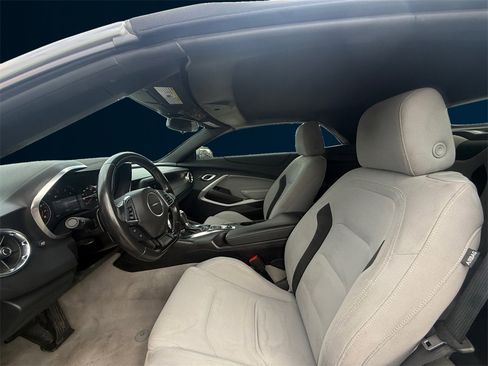 Used 2023 Chevrolet Camaro LT image 10