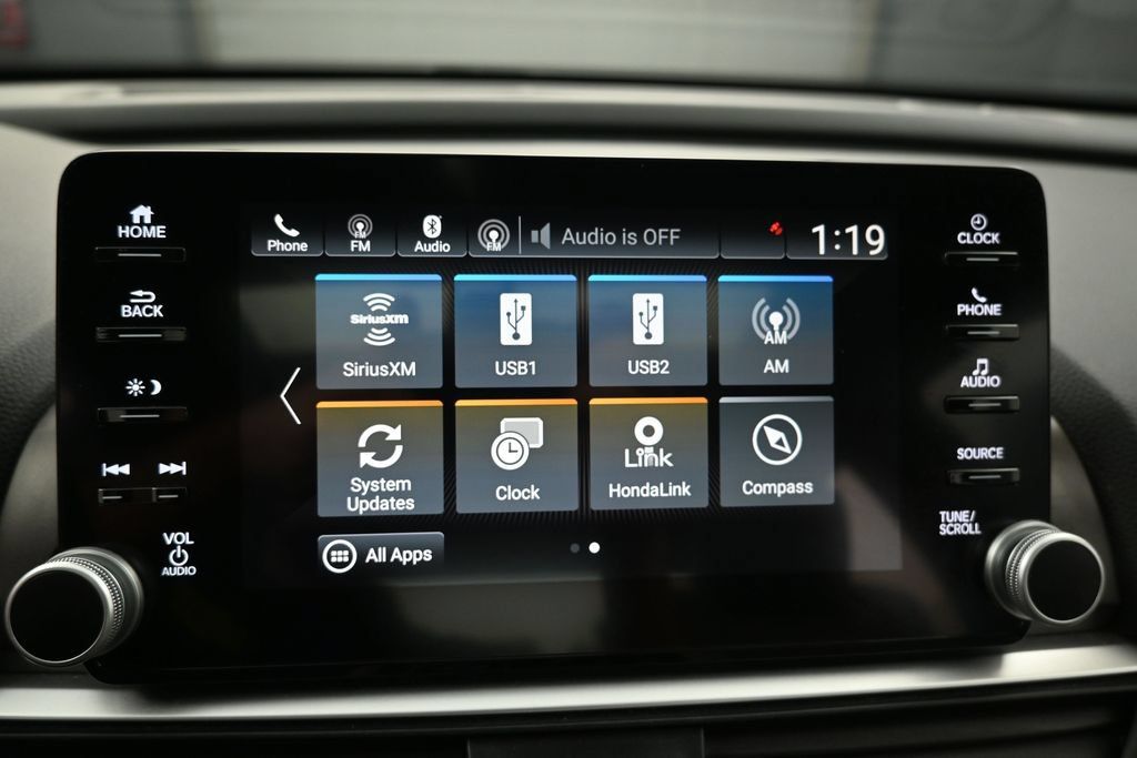Used 2018 Honda Accord EX image 9