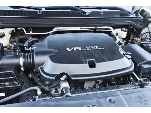 Used 2018 GMC Canyon SLE w/ SLE Convenience Package image 35