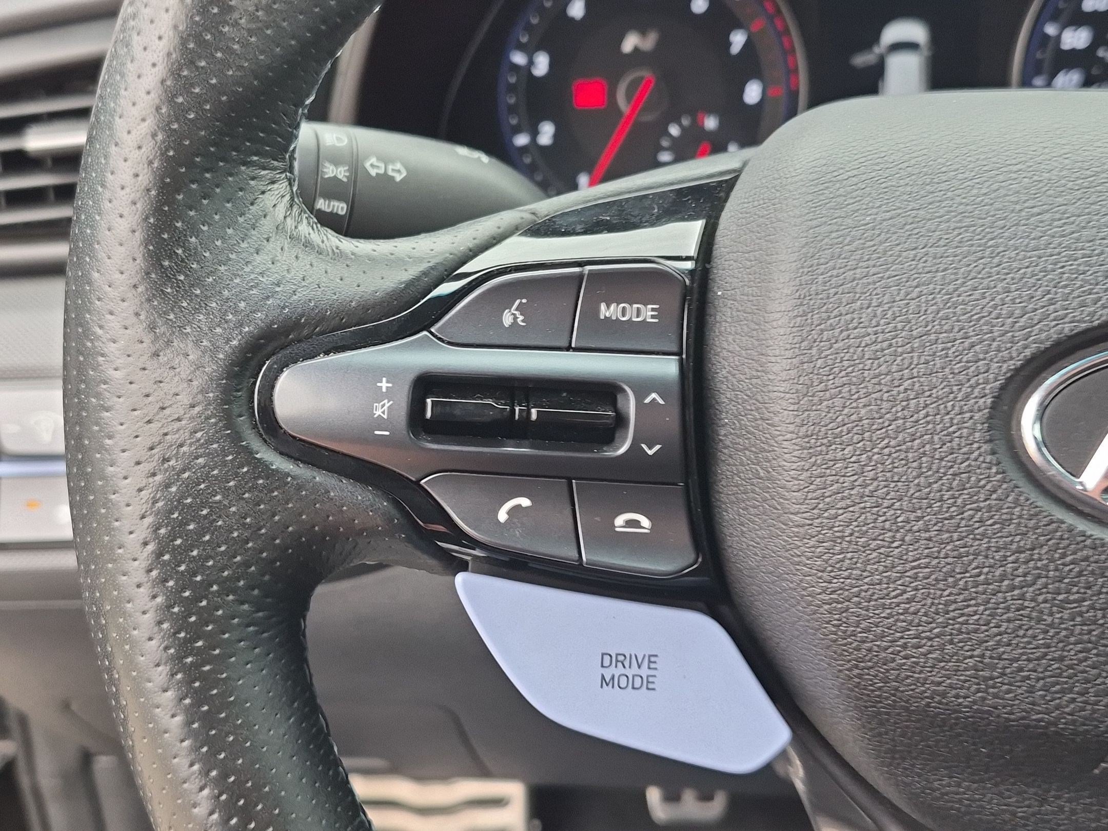 Certified 2022 Hyundai Veloster N FWD image 19