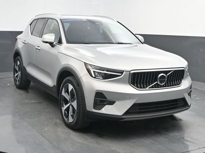 Certified 2025 Volvo XC40 B5 Plus