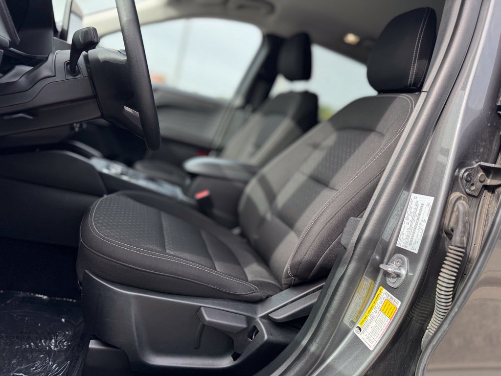 Used 2025 Ford Escape Active AWD/4WD image 5