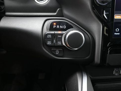 Used 2025 RAM 1500 Big Horn AWD/4WD image 24