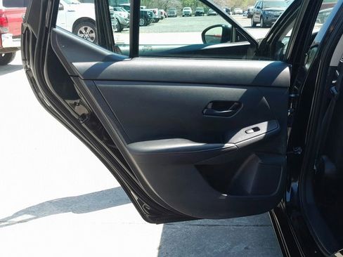 Used 2024 Nissan Sentra SV image 29