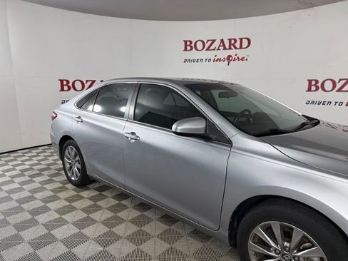 Used 2016 Toyota Camry XLE FWD image 17