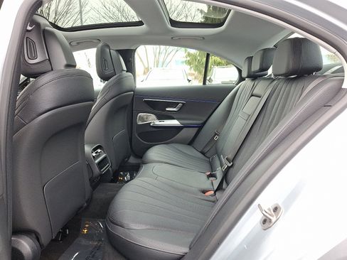 New 2026 Mercedes-Benz E 450 4MATIC Sedan image 8