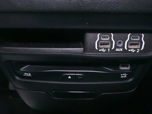 Used 2021 Chrysler Pacifica Touring-L w/ Uconnect Theater Family Group AWD/4WD image 37