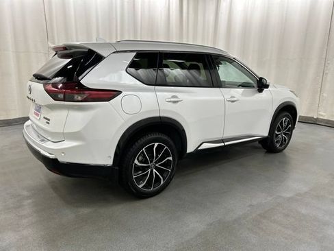Used 2024 Nissan Rogue Platinum w/ Platinum Premium Package AWD/4WD image 4