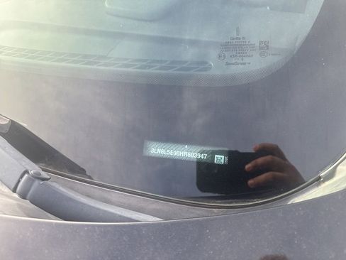 Used 2017 Lincoln MKZ Reserve image 8