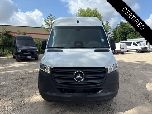 Used 2026 Mercedes-Benz Sprinter 2500 image 2