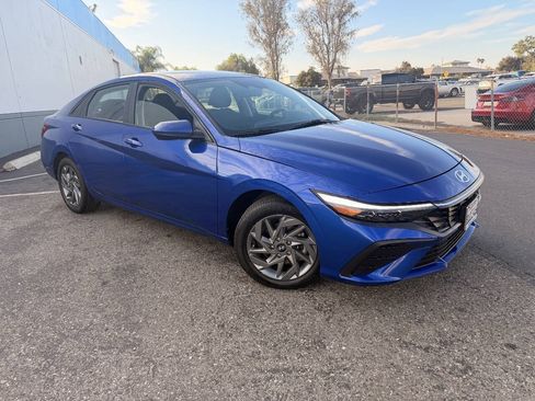 Used 2024 Hyundai Elantra SEL FWD image 5