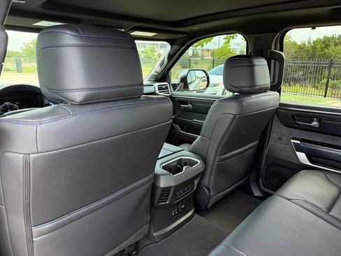 Used 2024 Toyota Tundra Platinum AWD/4WD image 26