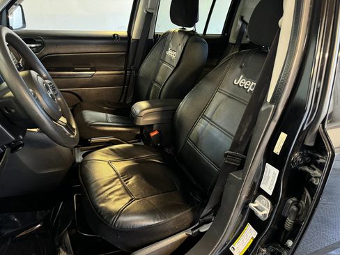 Used 2014 Jeep Patriot Sport w/ Power Value Group image 10