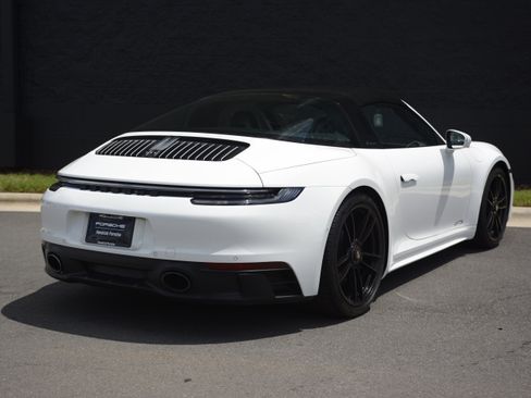 Certified 2022 Porsche 911 Targa 4 GTS AWD/4WD image 7