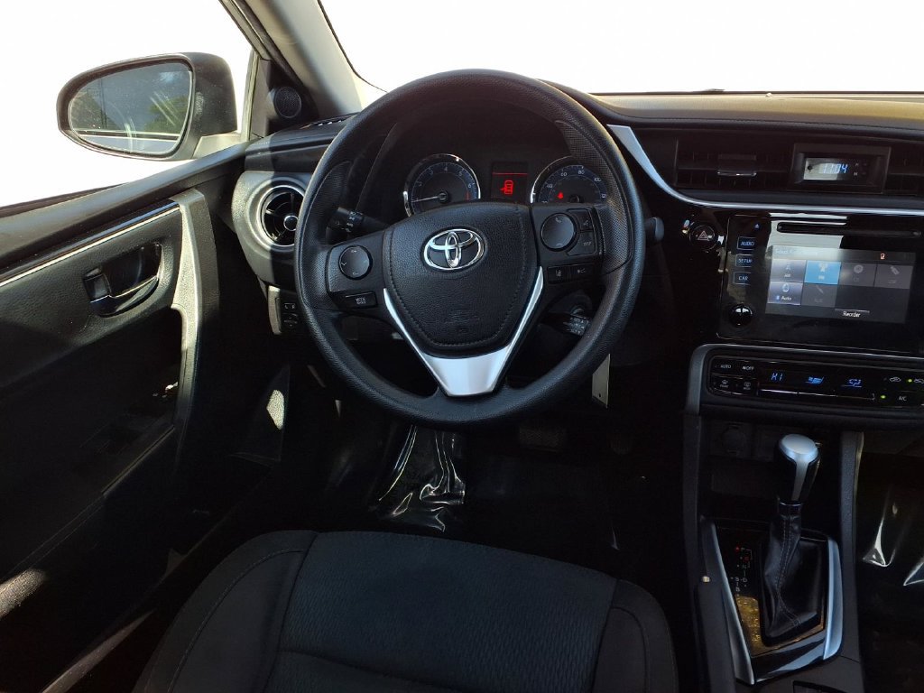 Certified 2018 Toyota Corolla LE FWD image 25