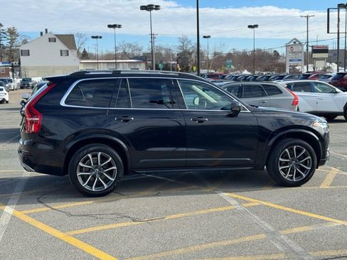 Used 2017 Volvo XC90 T6 Momentum w/ Vision Package image 6