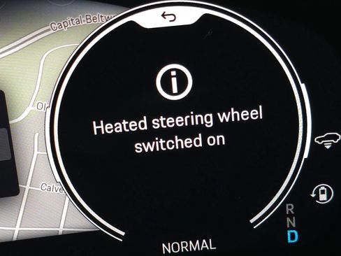 Used 2025 Porsche Macan 4 Electric AWD/4WD image 36