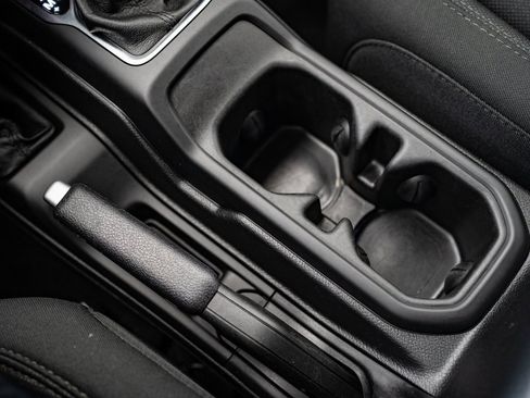 Used 2021 Jeep Wrangler Unlimited Sport image 34