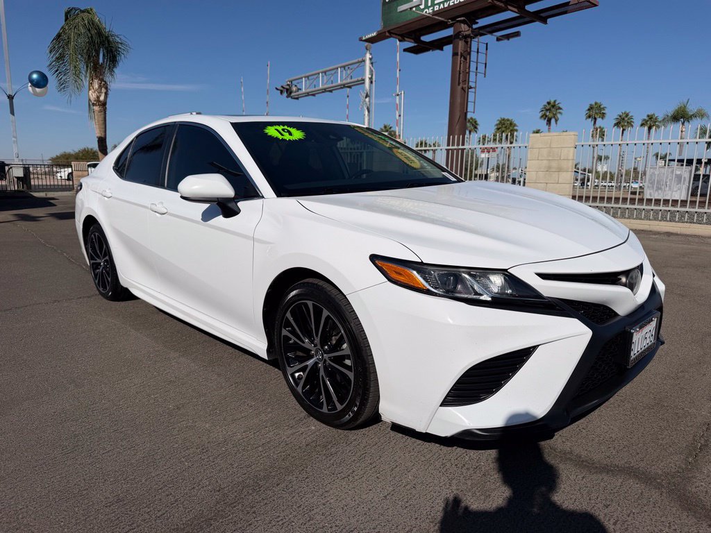 Used 2019 Toyota Camry SE w/ Protection Package (Q2) FWD 360° Tour