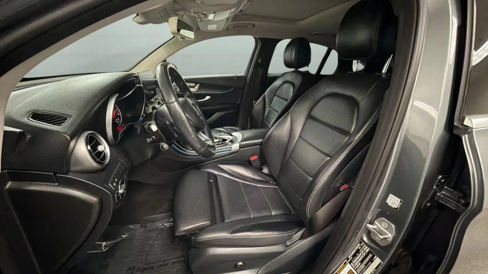 Used 2017 Mercedes-Benz GLC 300 4MATIC Coupe image 20