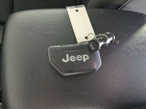 Used 2018 Jeep Wrangler Unlimited Sport S AWD/4WD image 24