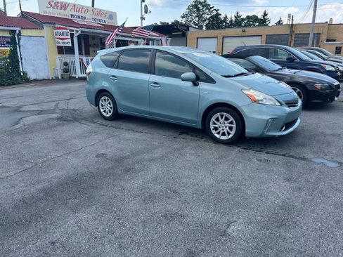 Used 2013 Toyota Prius V image 2